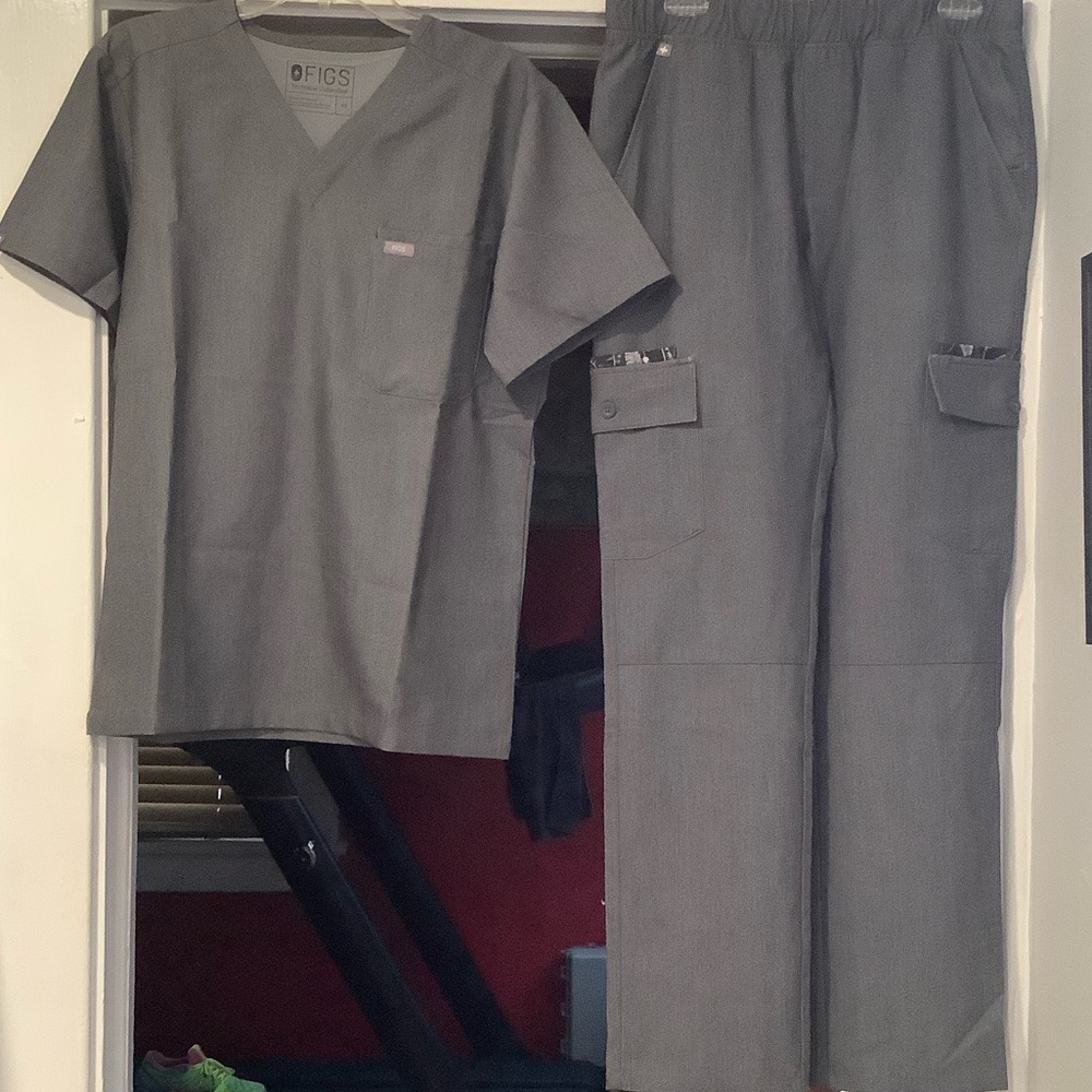 Figs Technical Collection in Gray